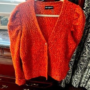 Perfect sweater for spring.